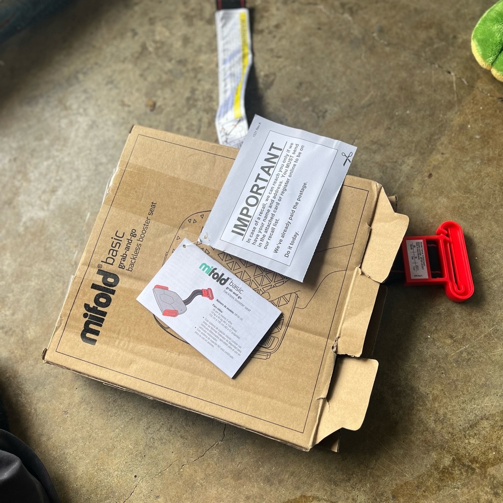 Mifold (travel carseat)